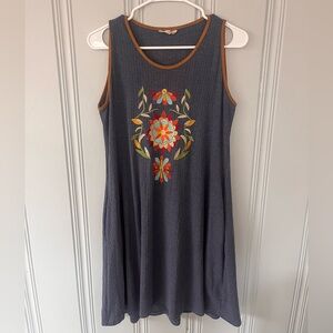 Navy blue t-shirt dress with flower details